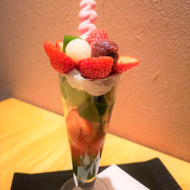 いちご抹茶パフェ(伊藤久右衛門 本店)