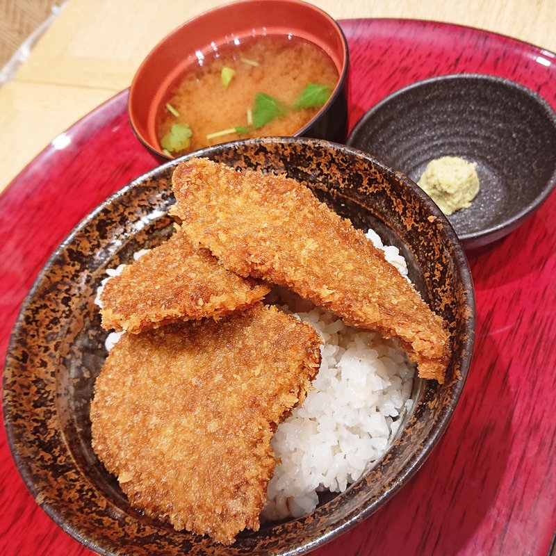牛たれカツ丼 3枚(牛カツ京都勝牛 蒲田南口店)