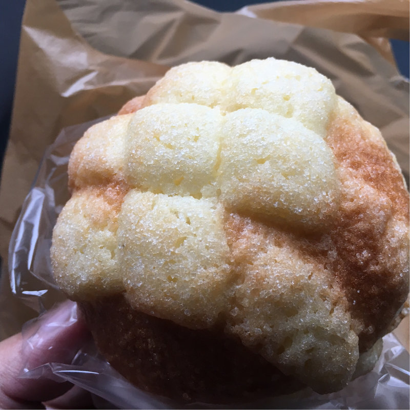 カリカリメロンパン(bakery mon)