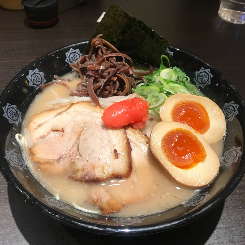 豚骨DX(俺式 純 東京駅店)