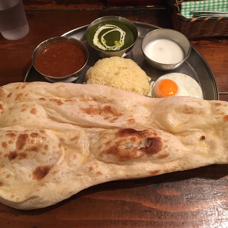 ターリー屋定食（プレミアムカレー選択）(インド定食 ターリー屋 西新宿７丁目店)