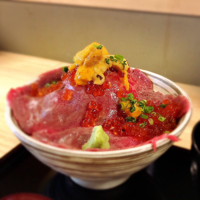 黒毛和牛 肉ドレス海鮮丼 （いくら2倍盛り、うに3倍盛り）(吉祥寺 肉ドレス海鮮丼 本店)