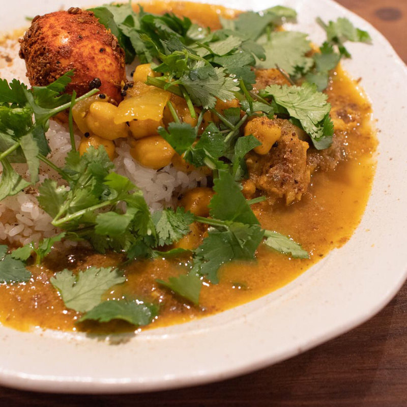 ポークカレー パクチー増量、スパイス玉子(curry phakchi(パクチー))