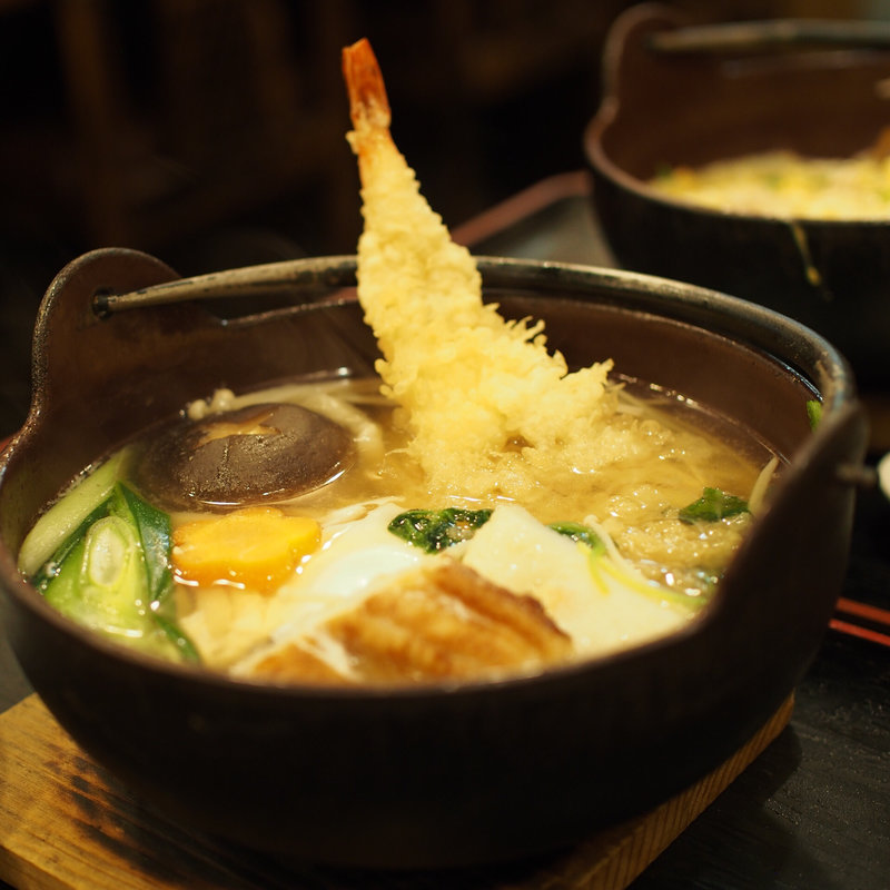 天ぷら入り鍋焼きうどん(さぬき手打ちうどん 錢形)