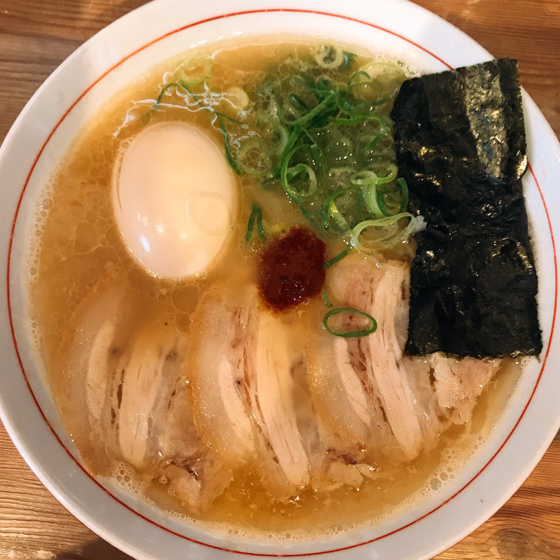 赤丸煮卵ラーメン(らーめん家ＭＡＲＵ )