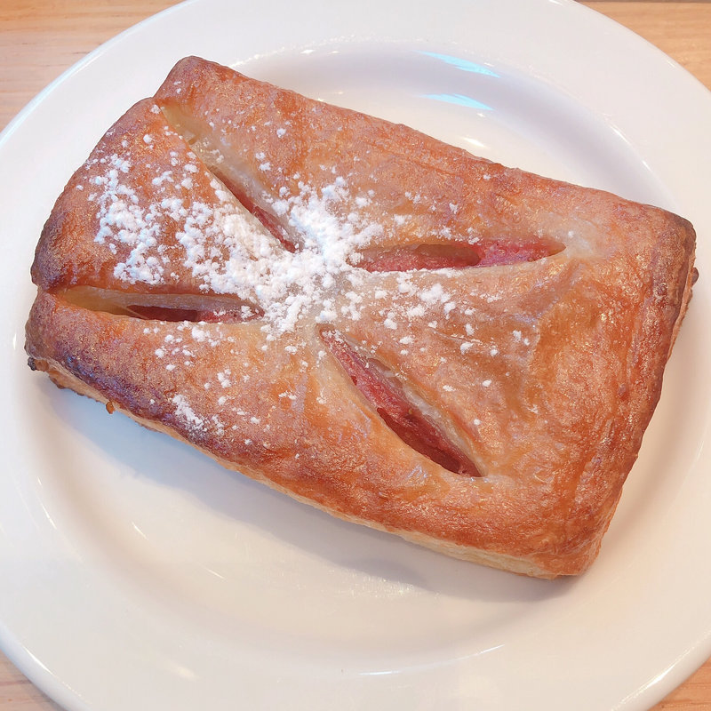 ストロベリールバーブパイ(Café MUJI ピオレ明石)