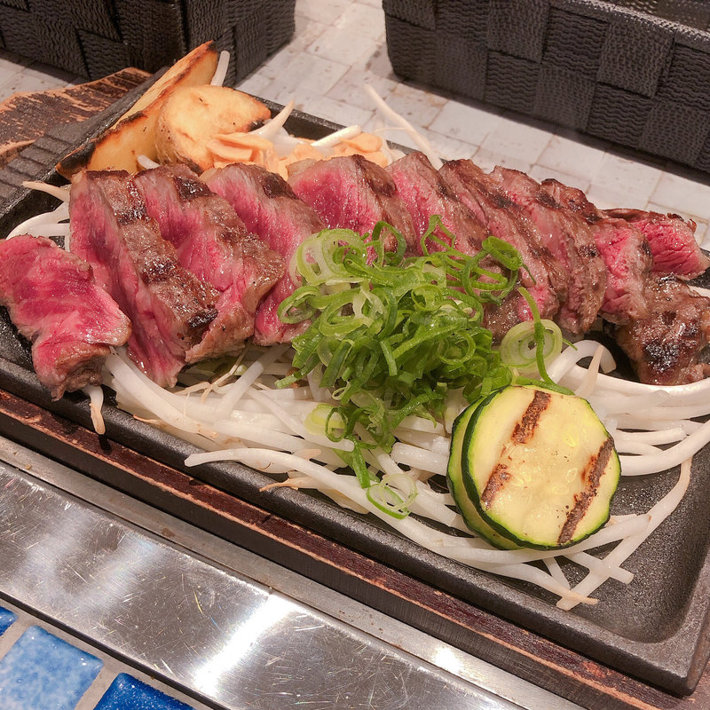 黒毛和牛ロースステーキ （200グラム）(とびきりステーキ EVANS PLAZA)