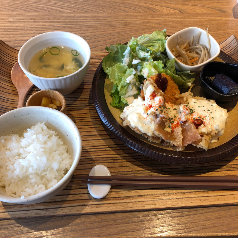 チキン南蛮(鶏食堂バル TORIICHIミント神戸店)