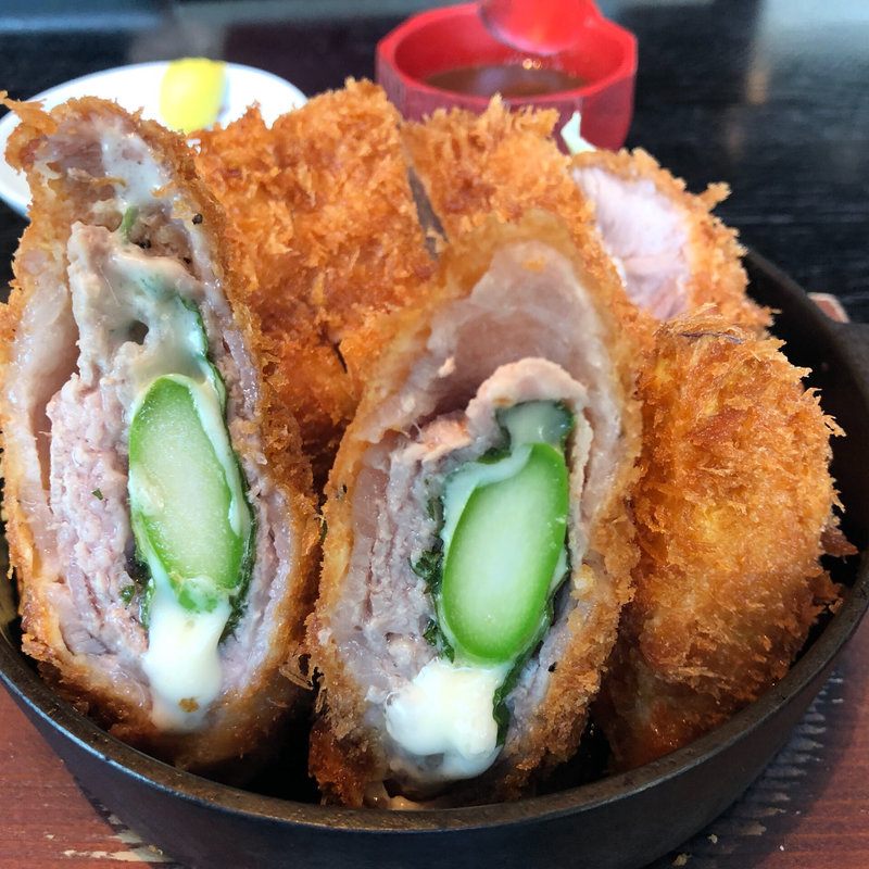 酢重の鉄板カツ(酢重ダイニング　六角 東京ミッドタウン店 （ロッカク）)