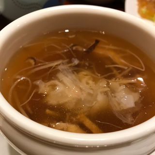 ふかひれスープ(中華飯店)