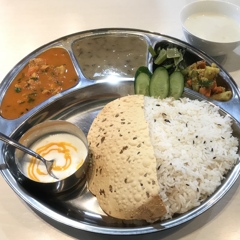 ダルバートランチセット(BOTA Asian Dining and Bar)