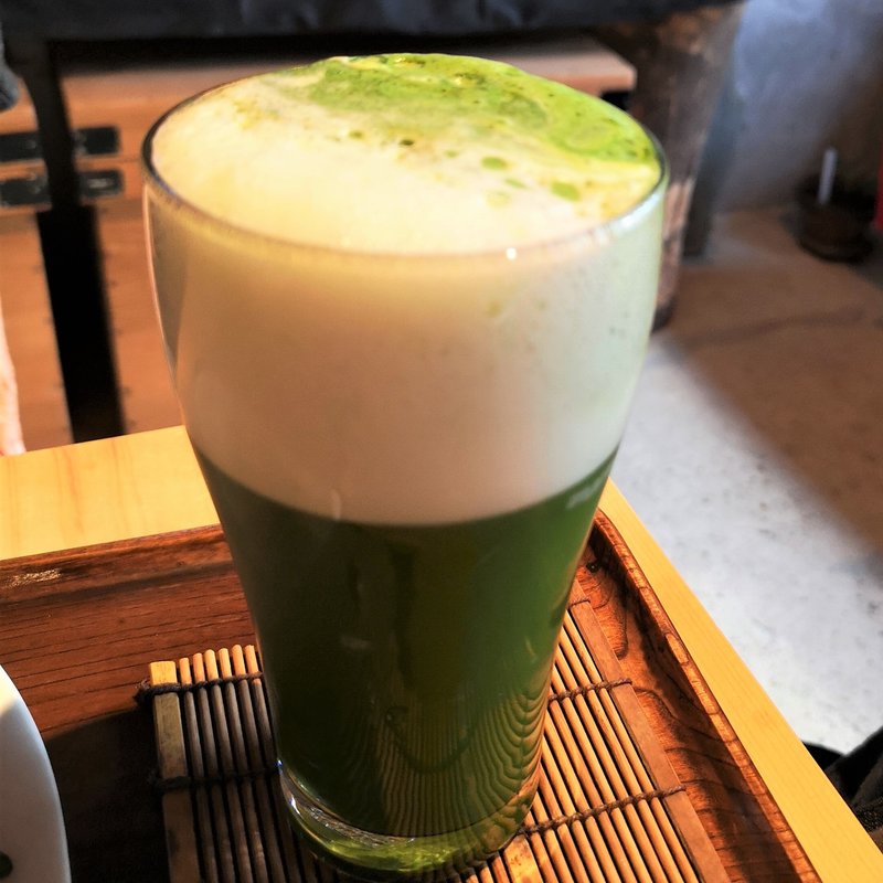 抹茶生ビールプレミアム 茶葉のおつまみ付き(赤門茶屋 （宇治）)
