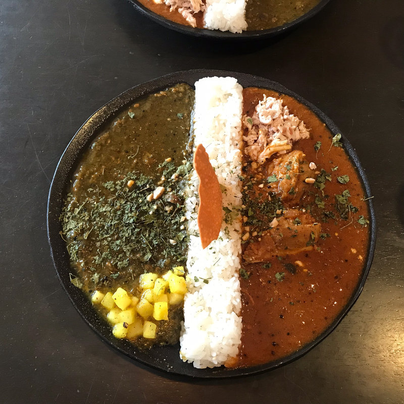 2種がけカレー(アンドビール)