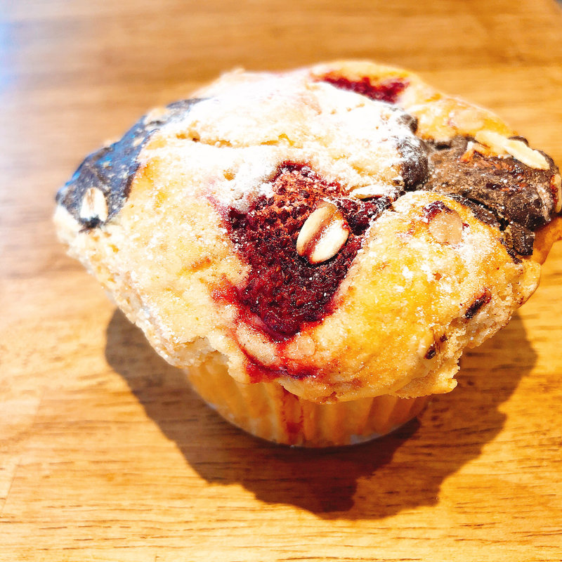 ストロベリー&ダークショコラ(デイリーズマフィン蔵前)