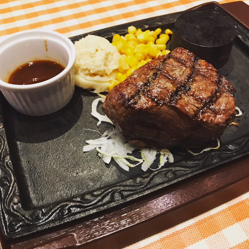ランプ肉カタマリステーキ(港町食堂「ちゃぶまる」 南蒲田店)