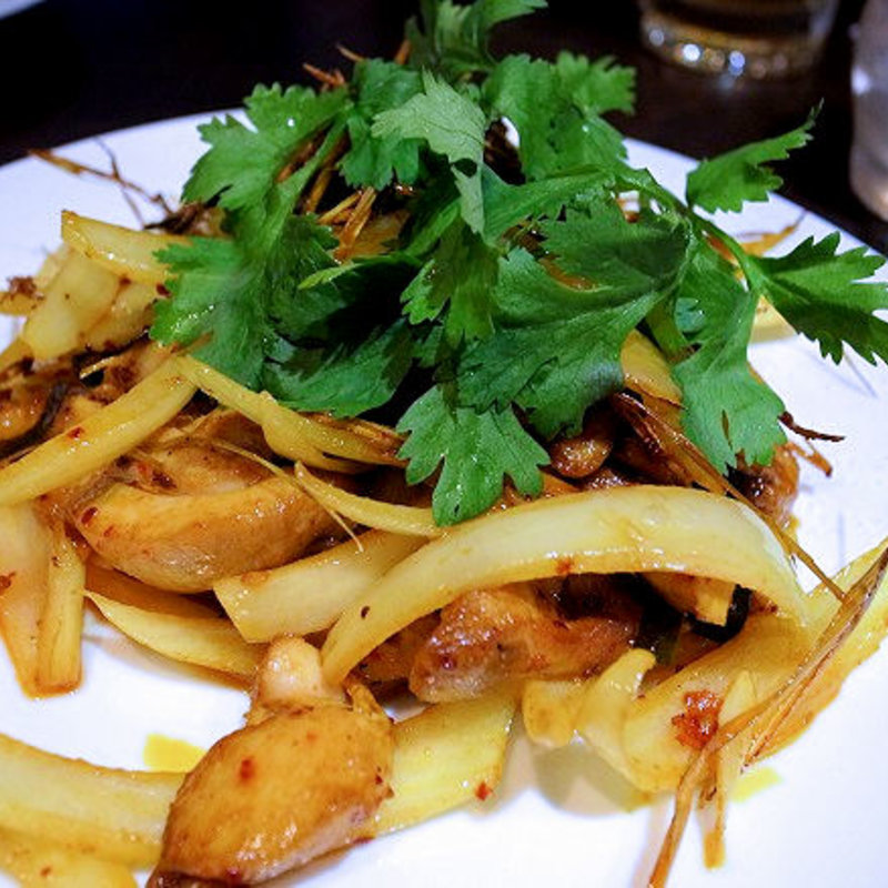 鶏肉のレモングラス炒め(ヘオちゃん 新大久保本店 )