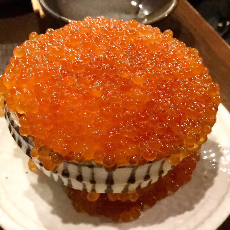 いくらこぼれ飯(毎日北海道物産展 ネオ炉端 道南農林水産部)