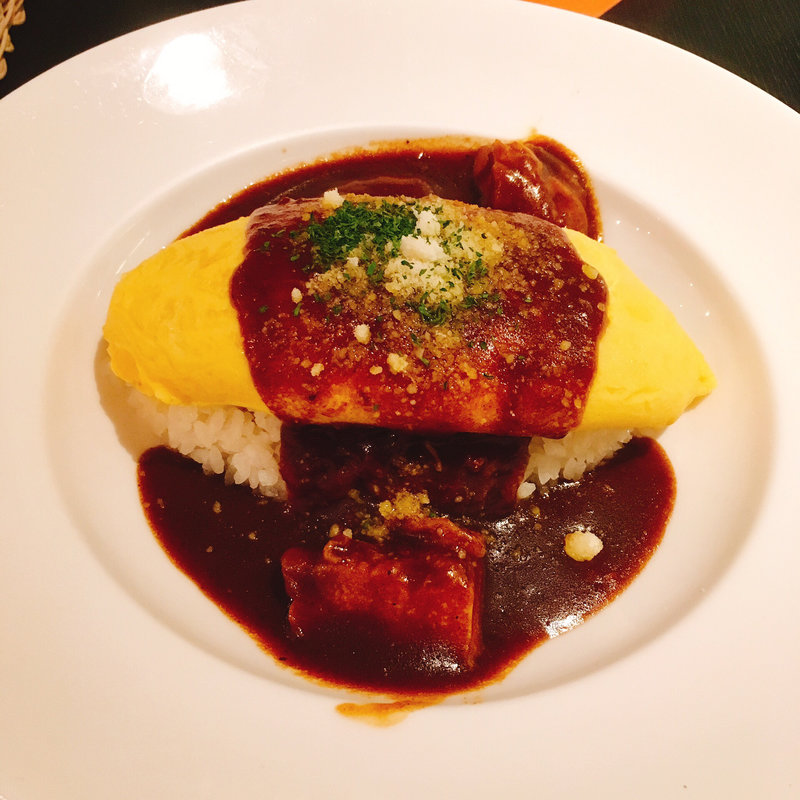 チーズin！バターチキンカレーオムライス(ぶどうの木 金沢フォーラス店 )