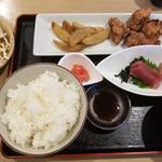 お刺身と唐揚げ定食(カジュアル割烹 Today)