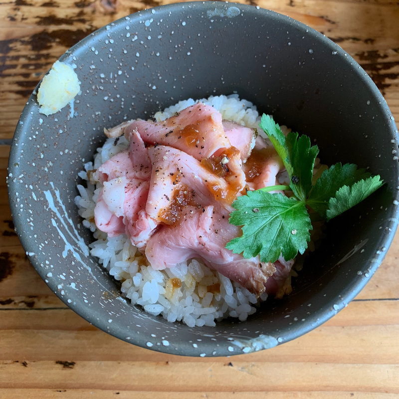 三元豚低温調理のチャーシューごはん(麺屋久兵衛  )