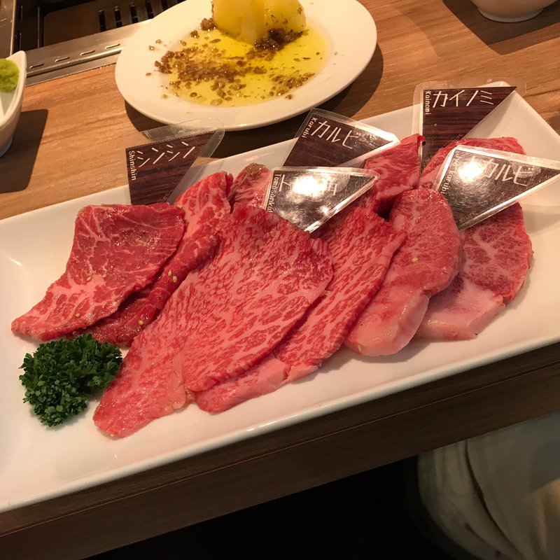 黒毛和牛の赤身盛り合わせ(ノーミート ノーライフ no meat no life)