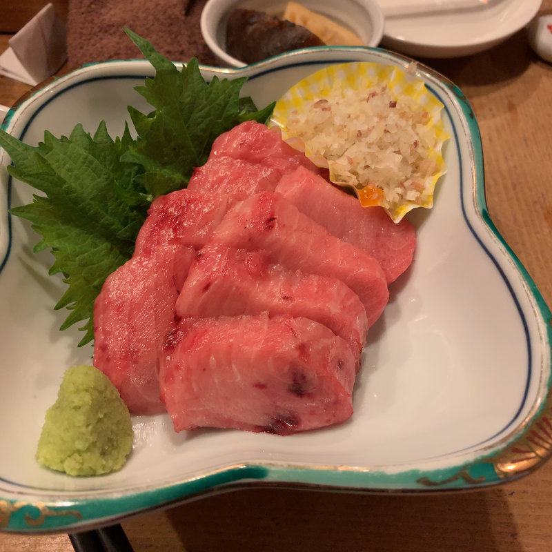 まぐろ脳天刺し(ぢんぢん)