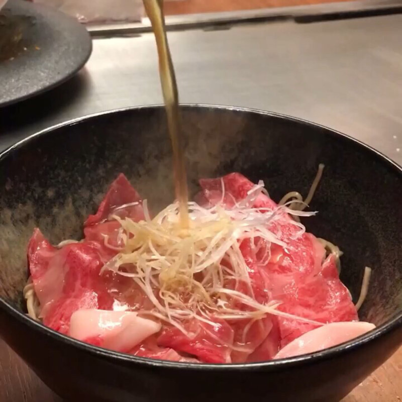 黒毛和牛蕎麦(鉄板とステーキのお店 OPERA-Namba- (旧 TEPPANとワインと蕎麦 つなぐ))