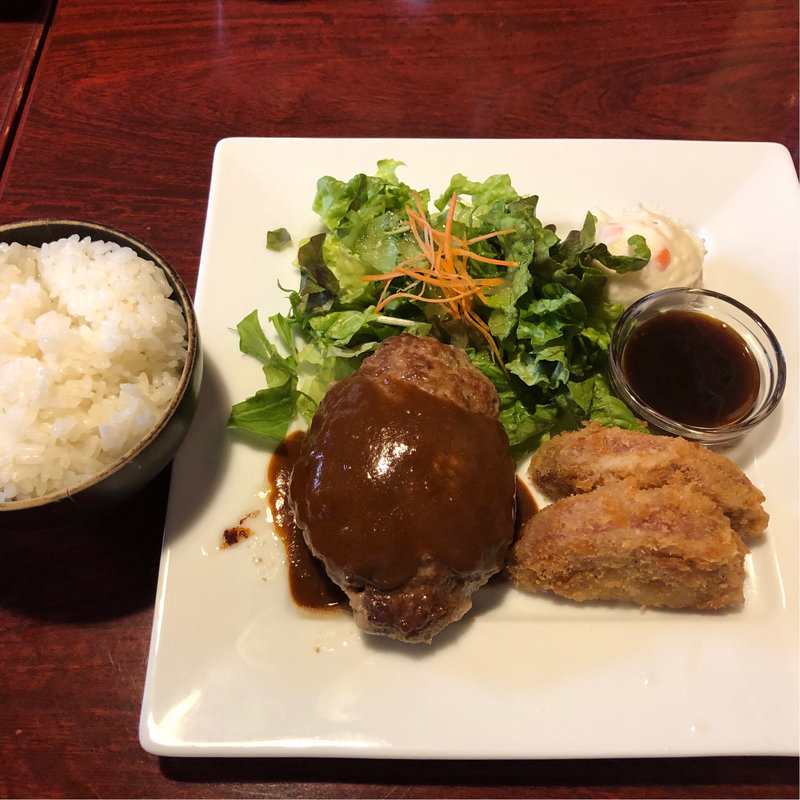 金曜日ハムカツ&デミグラスハンバーグ(桜坊)