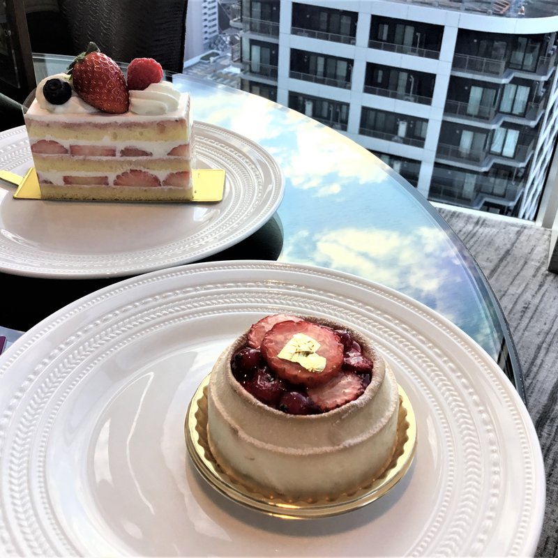 ケーキ(バー プラス （BAR PLUS）)