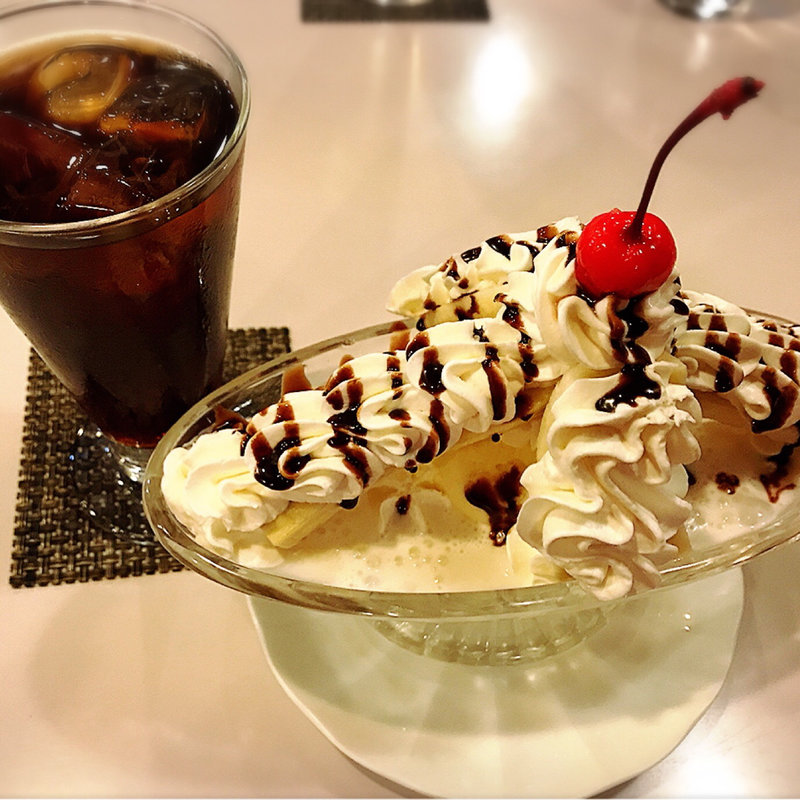 バナナロイヤルサンデー(シャモニーモンブラン 本店 )