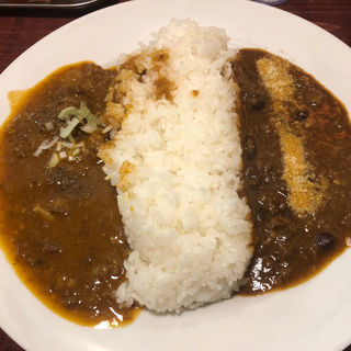 牛すじカレーごはん(ブラウニー)