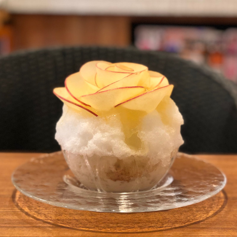 りんごの花のかき氷(café SabuHiro)