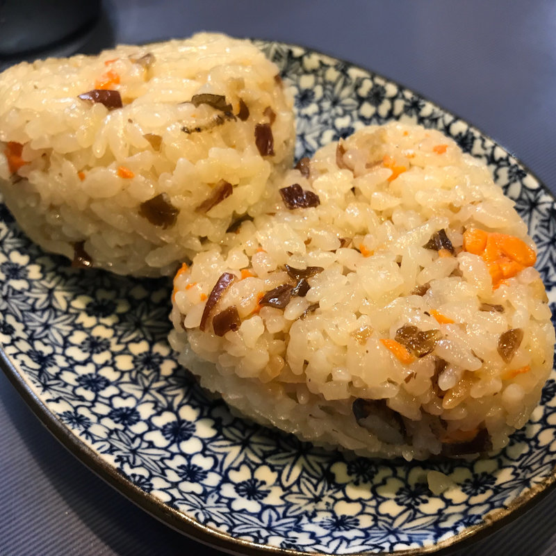 かしわおにぎり(まことうどん)