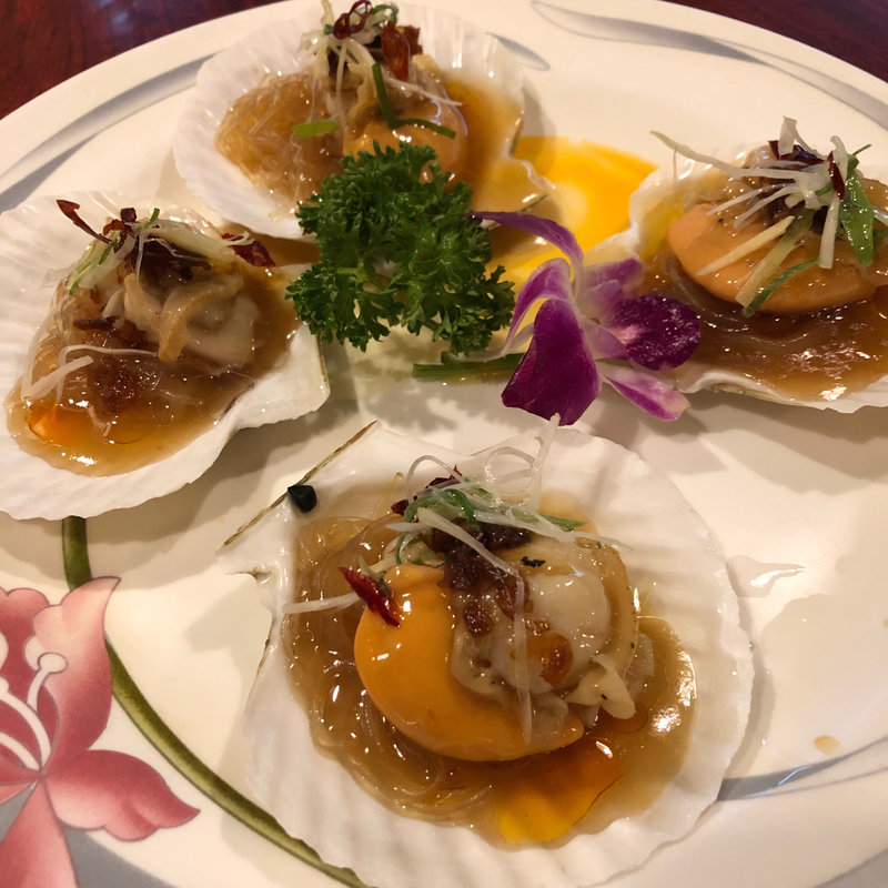 ホタテのネギ油かけ(本場台湾小皿料理 梅園)