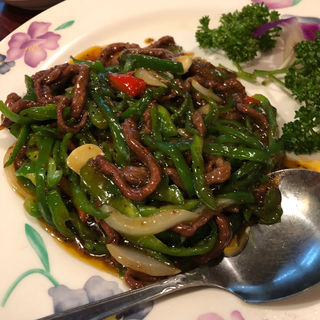 牛肉と野菜の黒胡椒炒め(本場台湾小皿料理 梅園)