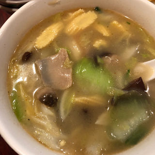アワビと野菜のスープ(本場台湾小皿料理 梅園)