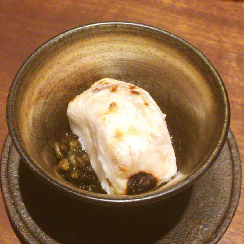 イカスミのパエリアフグ白子のせ(アカ)