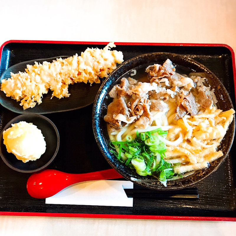 肉きざみうどん(大盛)＋半熟玉子天＋ちくわ天(美の庵 )