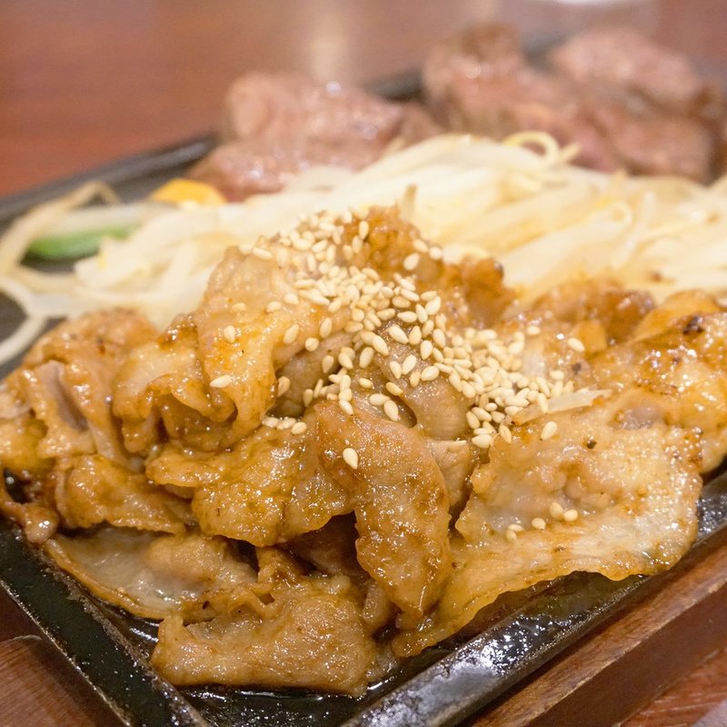 ニクテキ定食(鉄板焼 天神ホルモン中洲川端店)