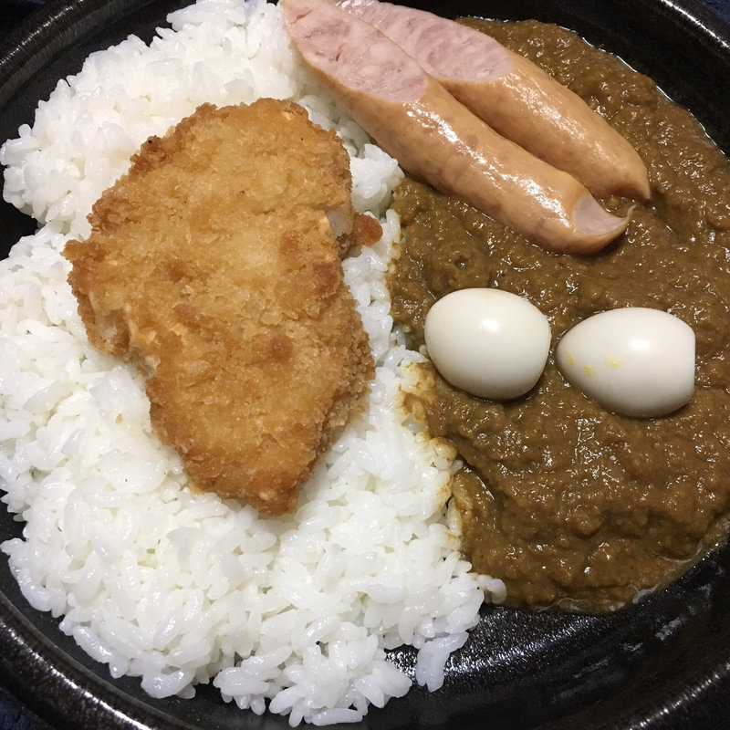 トリプルトッピングカレー(ローソン 札幌南５条市電通店)