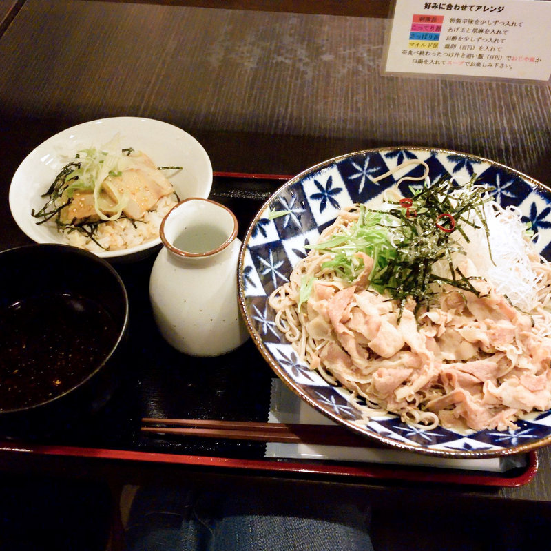肉辣蕎麦のミニ角煮丼セット(辣蕎麦 八丁堀店)