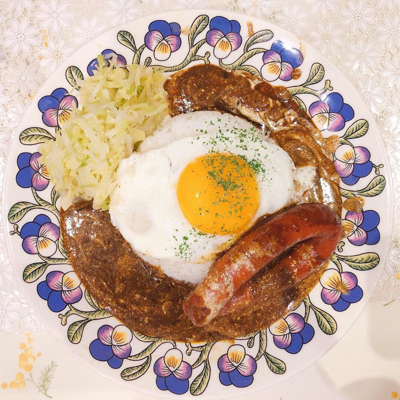 ソーセージカレー(ドイツ料理　ピラミッド )