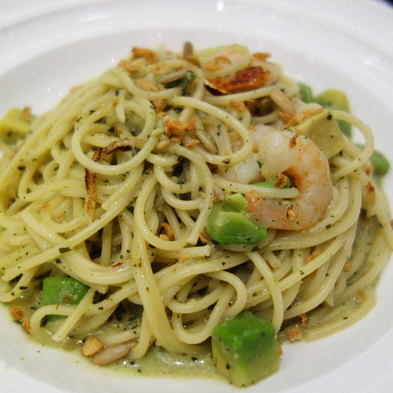 小海老とアボカドのバジルクリームソース(ピエトロ本店 セントラーレ)