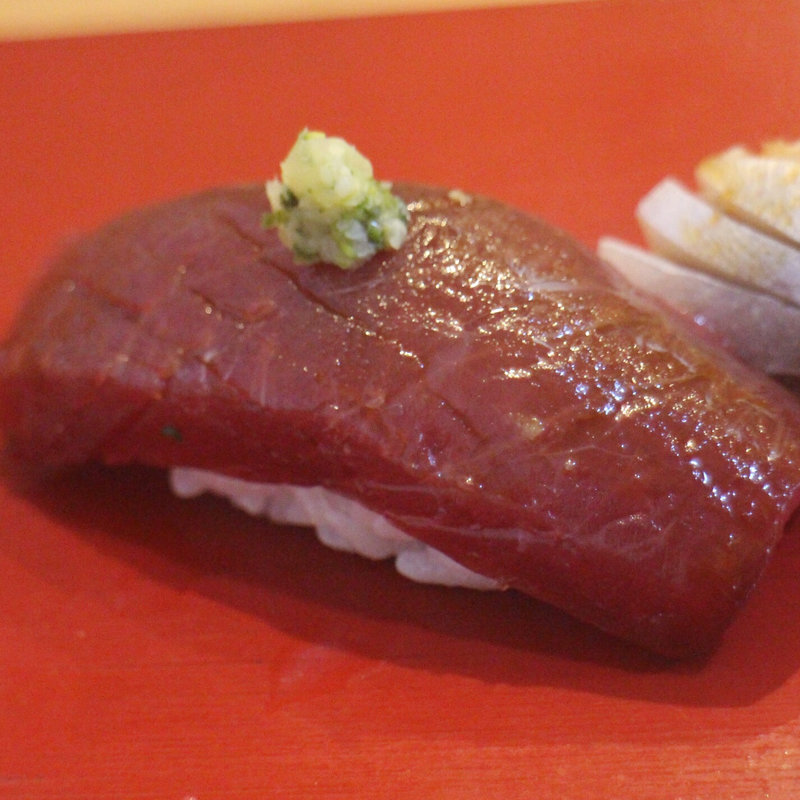 まぐろ(伊勢鮨 駅中店 )