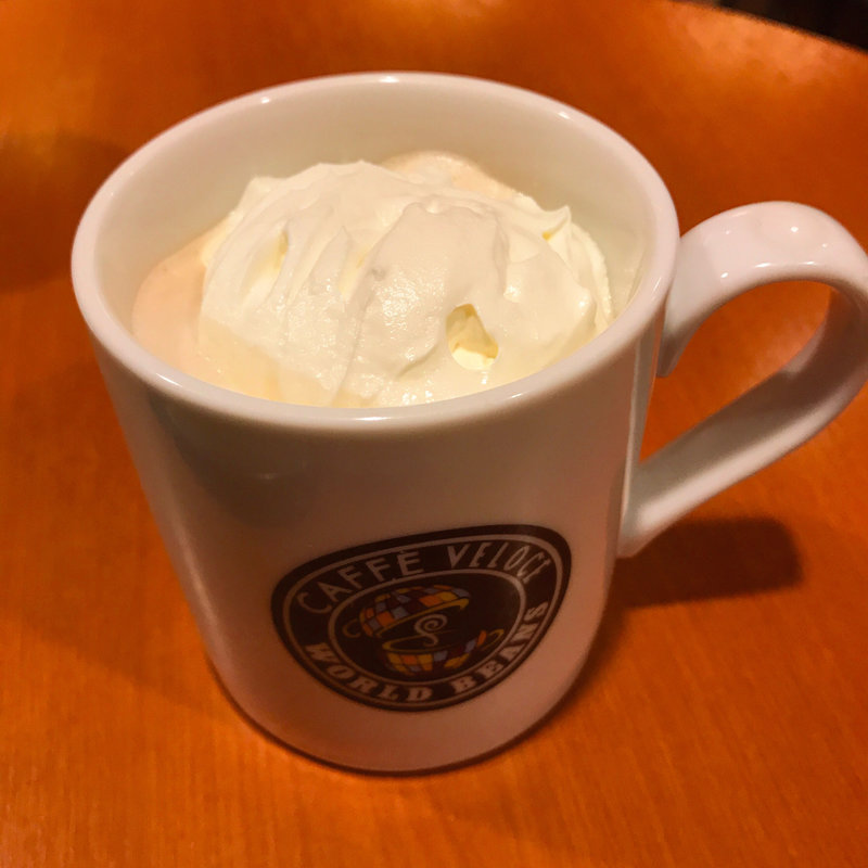 ホワイトショコラテ(カフェ・ベローチェ 綾瀬店)