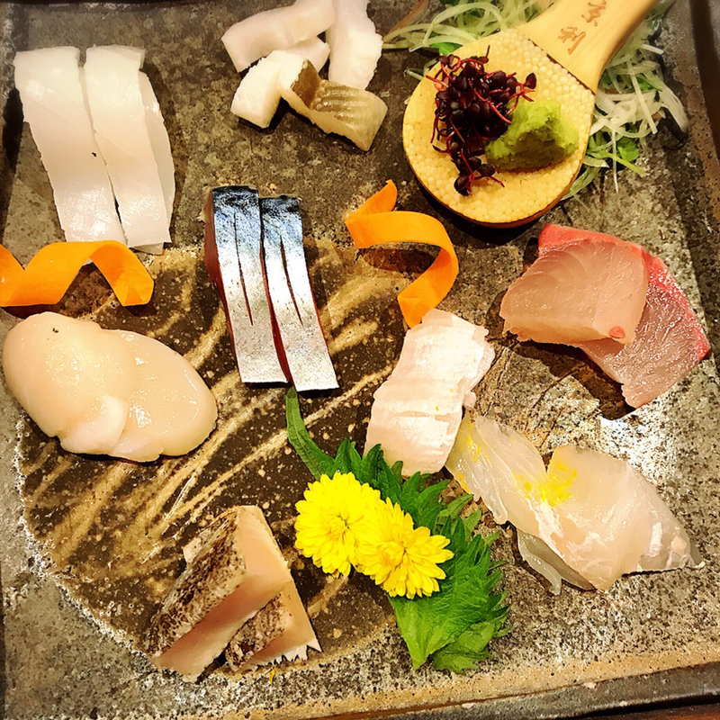 お造りの盛り合わせ(二毛作 )