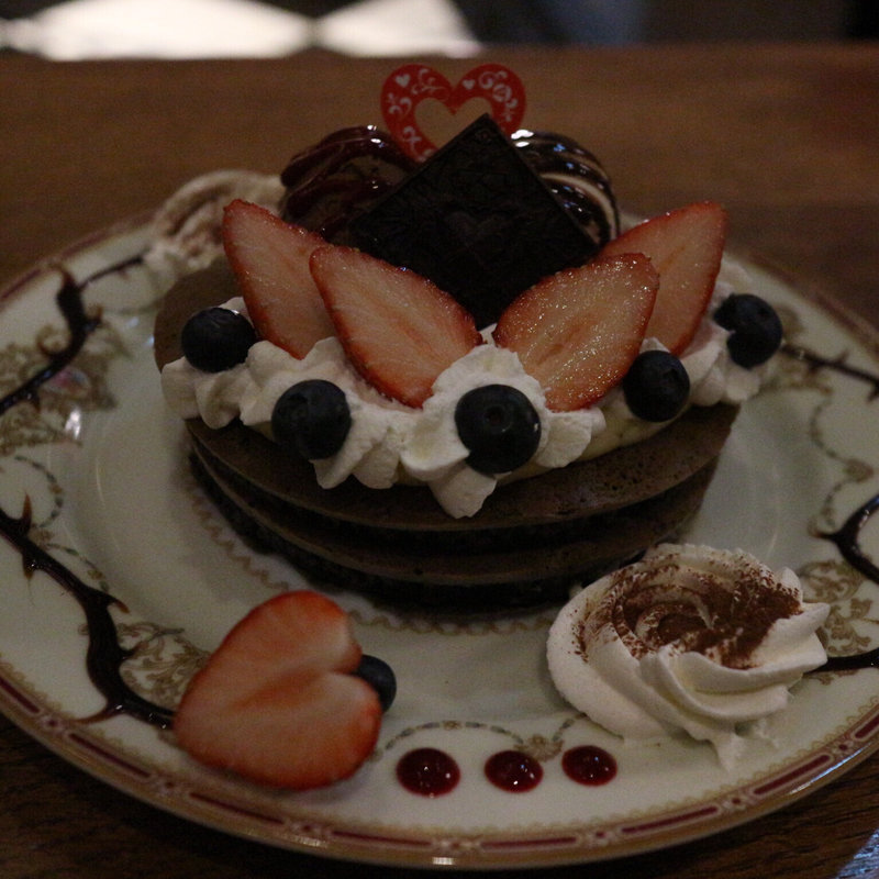 パンケーキ  ローズ＆ブラック  バカラ(CHAMBER OF  RAVEN)