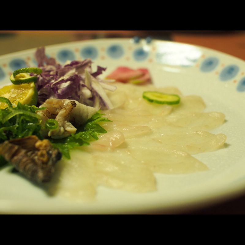 てっさ フォアグラポン酢(ロッシーニ風ふぐ懐石、向附)(泳ぎいか・ふぐ・いわし・大阪懐石料理・遊食遊膳 笹庵 （ささあん）)