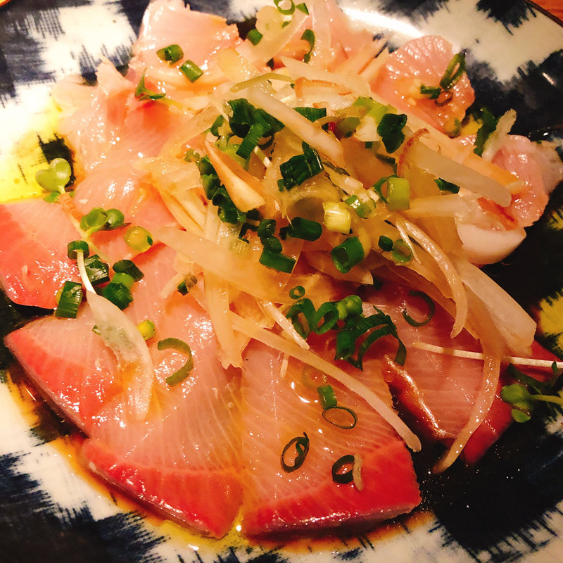 鰤のカルパッチョ(茶茶花 （チャチャ ハナ）)