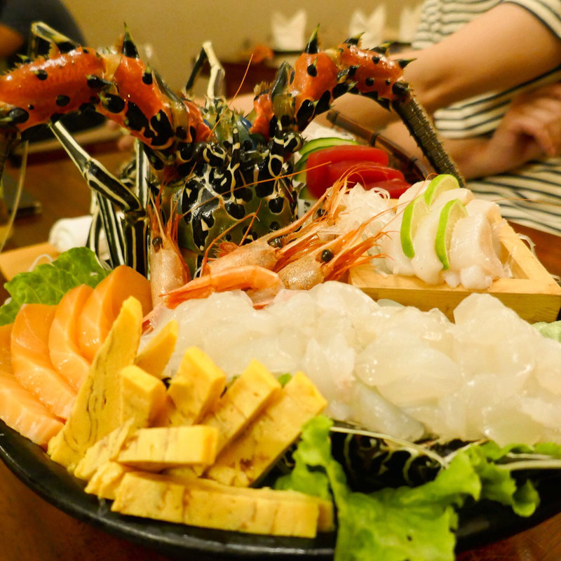 ロブスター入り刺身盛り合わせ(Tsukiji Uoichi)